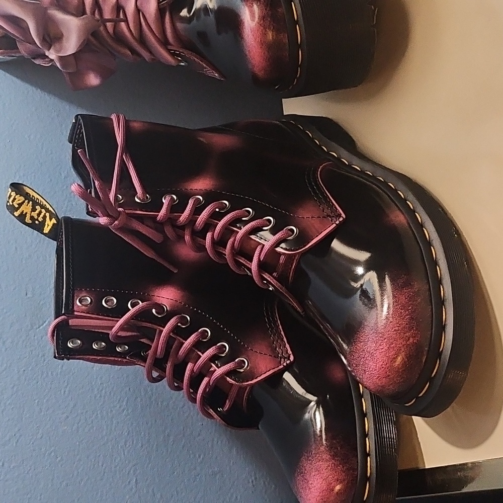 Dr. Martens Arcadia Pink